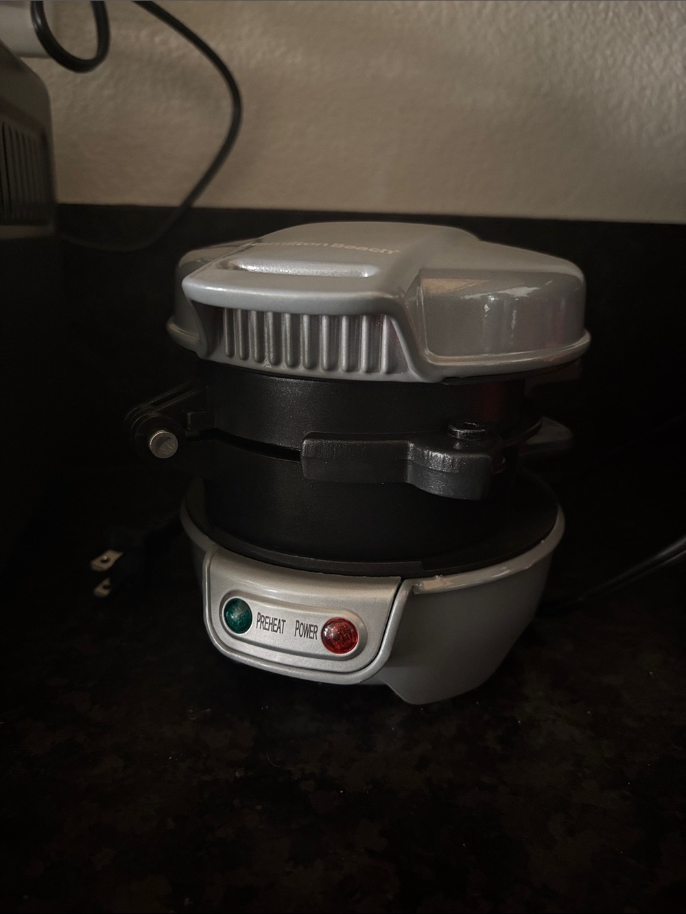 Compact Egg Muffin Maker